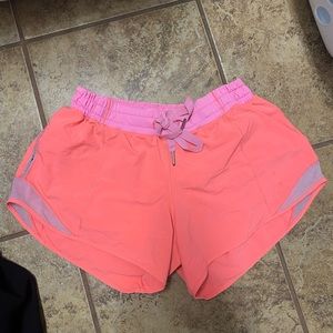Lululemon Hotty Hot shorts 4”